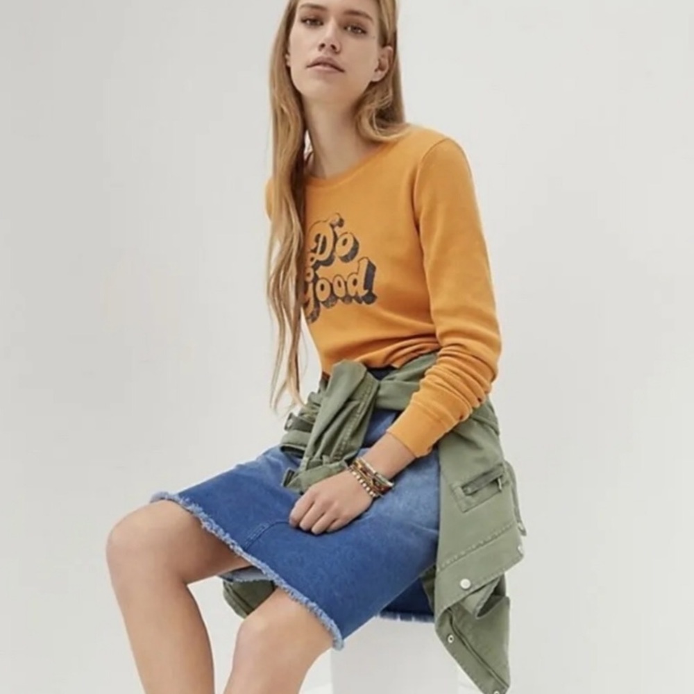 Anthropologie Back When Do Good Retro Graphic Mustard Thermal Top Small XS